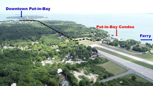 Put-in-Bay House | Put-in-Bay Poolview Condo #8