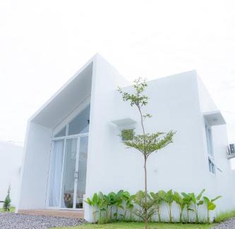 Depok Villa | Putih Kaca Villa