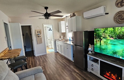 Spring Hill House | Pvt.Attached Suite Heated Pool w/fee King Bed and 5 miles to Weeki Wachee.
