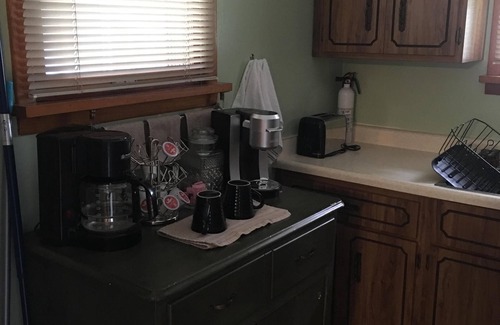 Pymatuning Central House | Pymatuning Lake weekly rental. We are 0.4 mi. from the lake, marina, launch, ect