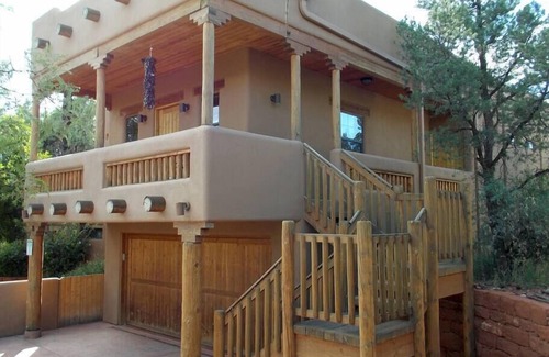 West Sedona House | Pyramid Rock View Suite by the Creek