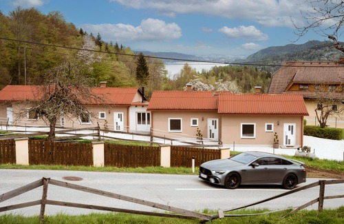 Keutschach am See House | Pyramidenkogel Lodge cozy holiday home with lake view