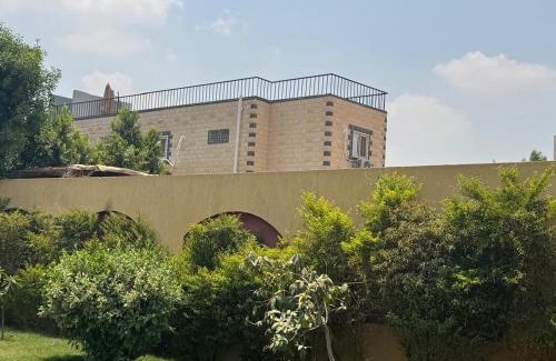Giza House | Pyramids Green View
