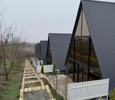 Azerbaijan House | Qızıl Farel (Ailəvi İstirahət Mərkəzi)