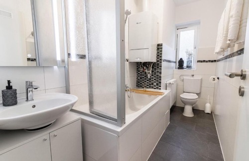 Hamme Zentrum Apartment | Q-FLATS Bochum-Hamme - verkehrsgünstig und komfortabel