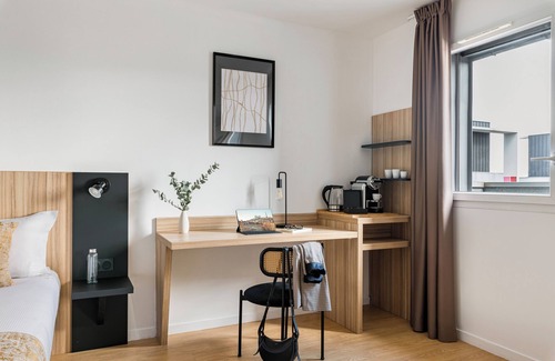 Yves Farge - Le Fleuve House | Q7 Lodge Lyon 7