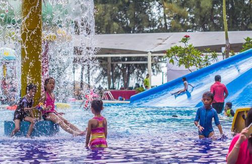 Endah Resort | Qastury Gold Coast Morib Resort