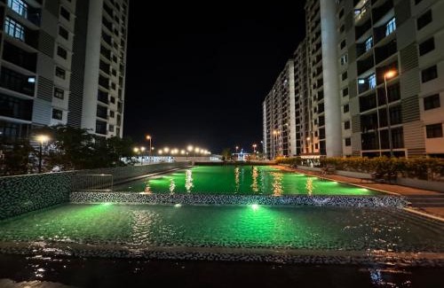 Bandar Penawar Apartment | Qila Homestay at DESARU UTAMA
