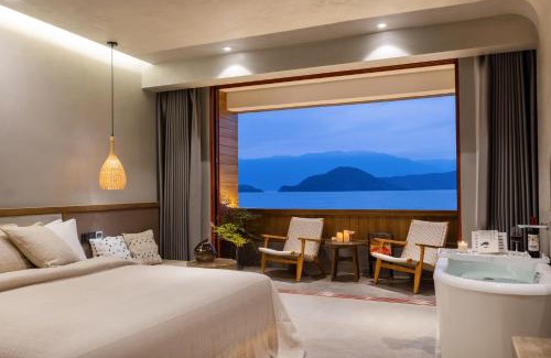 Lugu Lake - Ninglang Hotel | QiPan Holiday hotel Lugu Lake