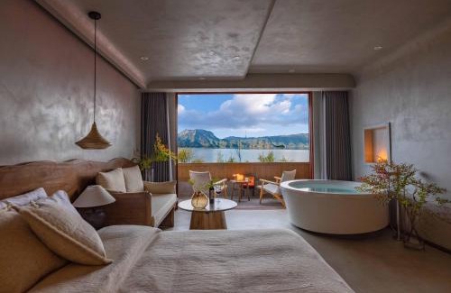 Lugu Lake - Ninglang Hotel | QiPan Holiday hotel Lugu Lake