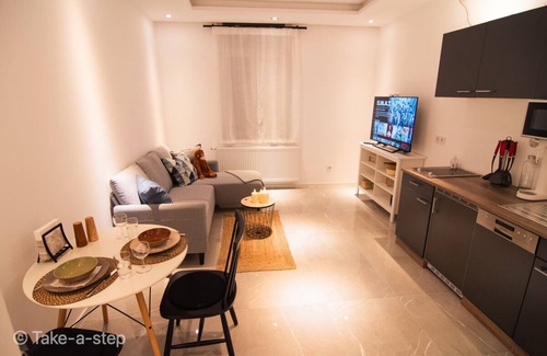 Dillenburg Apartment | Qonroom for 2 | Netflix | Kitchen | Comfy Place