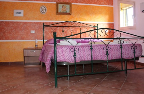 Piana Calzata Apartment | Quadruple Room with Balcony n4 Via Salvatore Onion n1 second floor