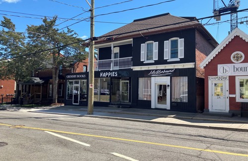 Grimsby Apartment | Quaint 1 bedroom Suite downtown Grimsby