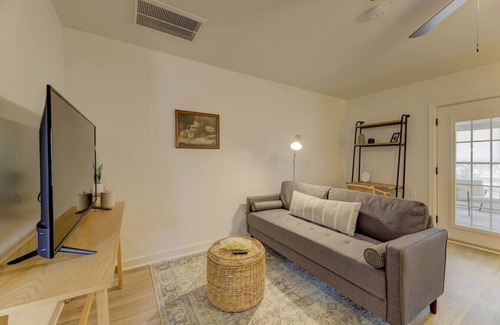 Earlewood Condo | Quaint 1 BR Apt | Mins from ZOO, USC & FT Jackson
