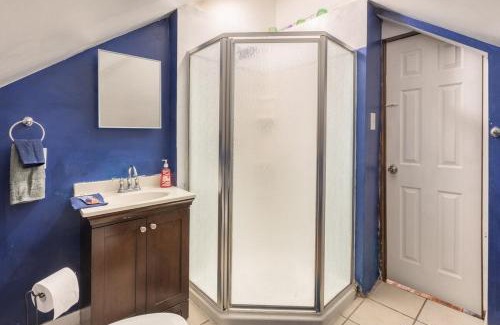 Upper Darby Apartment | Quaint 3rd Floor Loft