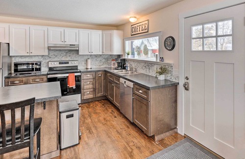 Albion House | Quaint Albion Duplex w/ Easy River Access!