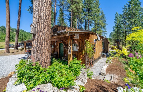 Northport Apartment | Quaint and comfortable studio located on a private, gated, riverfront property.