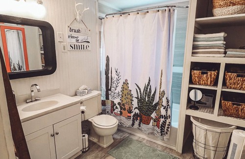 Tahlequah Apartment | Quaint and Cozy: Experience Small-Town Living in Our Charming Apartment