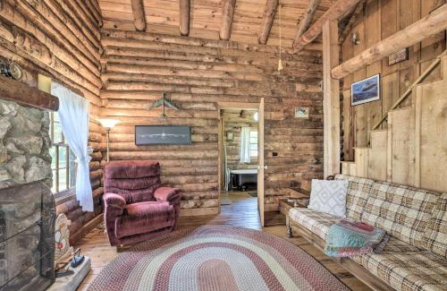 Candler House | Quaint and Quiet Belleview Cabin on 35 Acres!