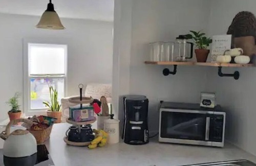 Belleville Apartment | Quaint apartment in the center of Big Valley