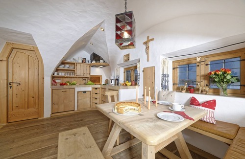Meisham Apartment | Quaint apartment near Chiemsee between Munich and Salzburg