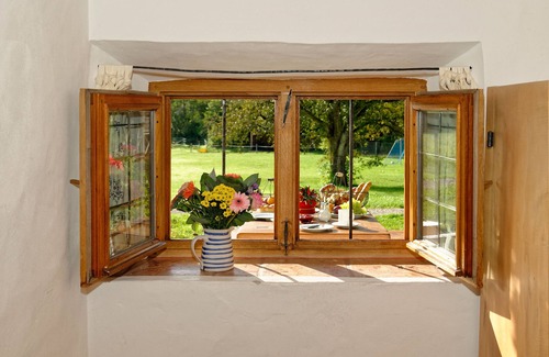 Meisham Apartment | Quaint apartment near Chiemsee between Munich and Salzburg
