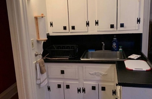 Norwich Apartment | Quaint apt 5 miles to Mohegan sun 10 to Foxwoods