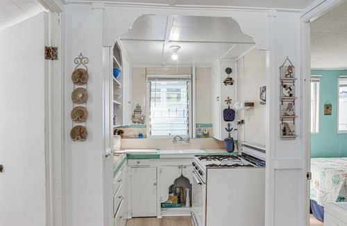 Avalon Cottage | Quaint Avalon Cottage < Half-Mi to Beaches!