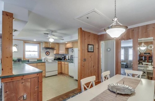 Rehoboth by the Sea Cottage | Quaint Beach Block Cottage, 100 steps to the beach