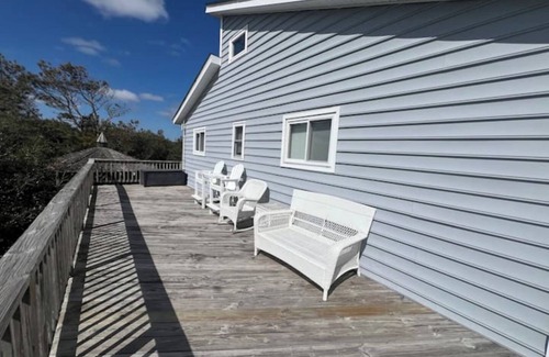 Corolla Cottage | Quaint Beach Cottage in 4WD-OBX