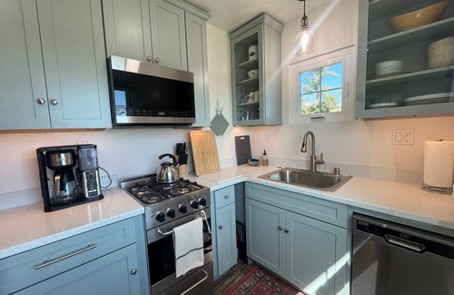 Cayucos House | Quaint Beach Cottage