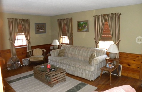 Bass River House | Quaint Cape Cod Cottage close to all nantucket sound beaches, and RT28 Fun