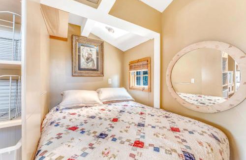 Carmel Woods House | Quaint Carmel - Bungalow Close to Beach
