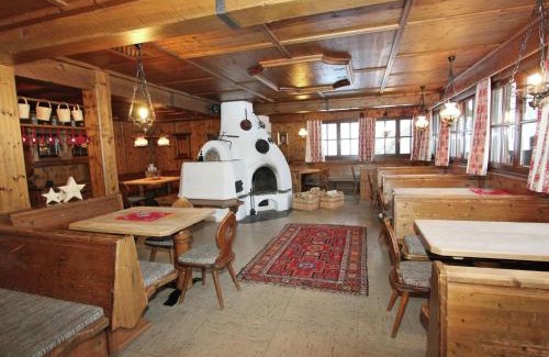 Mayrhofen Ski Chalet | Quaint Chalet in Mayrhofen near Ski Lift