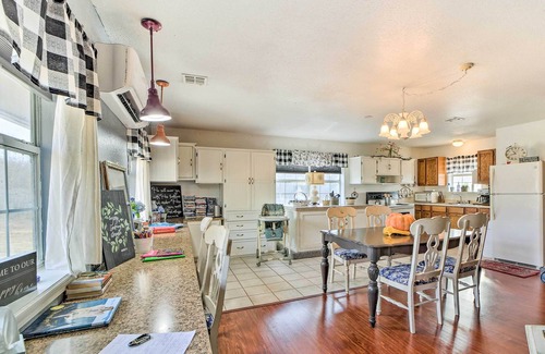 Sequoyah Apartment | Quaint Claremore 'Farm House' - Pet Friendly!
