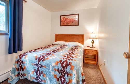 Cooper Landing Apartment | Quaint Cooper Landing Apt: Half Mi to Boating!