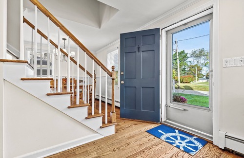 Old Saybrook House | Quaint cottage at Cornfield Point Assn - Walk to Beach
