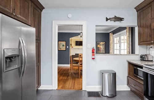 Meridian-Kessler House | Quaint Cottage in SoBro - Parking
