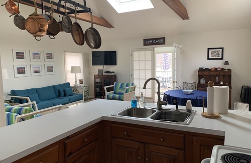 Bethlehem Village Cottage | Quaint cottage located directly on Long Meadow Pond