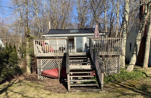 Bethlehem Village Cottage | Quaint cottage located directly on Long Meadow Pond