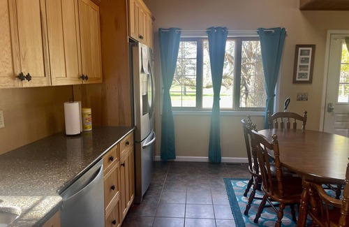Curtice Cottage | Quaint Cottage SO Close to Lake Erie