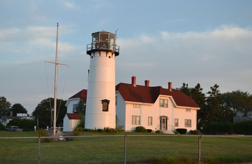 Chatham House | Quaint & Cozy Downtown Chatham Home, Walk to Town and Beaches
