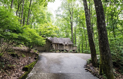 Sapphire House | Quaint, Cozy Mountain Home in Sapphire w/Loft & Amenities, Near Cashiers