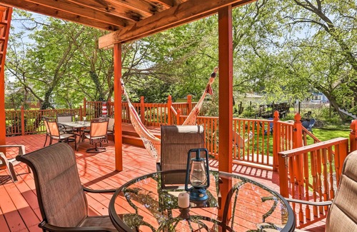 Lorain Apartment | Quaint & Cozy Retreat < 1 Mi to Lakeview Park