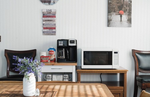 Northridge House | Quaint, Cozy, Updated Home - 15 min to US Air Force Museum!