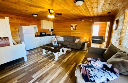 Douglas Other | Quaint Farm Stay for 8!