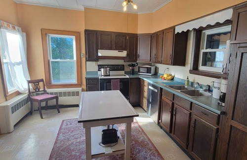 Island Falls House | Quaint Farmhouse on ATV Trails - High Speed WiFi!