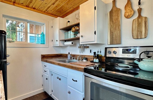 Camano Island House | Quaint Home with Water Views and Close to the Beach!