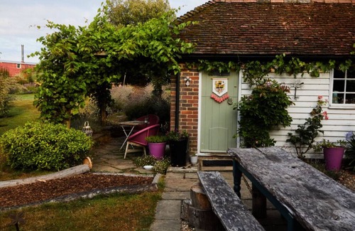 Five Oak Green Cottage | Quaint Kent Countryside Retreat - cottage, log fires, hot tubs & unique rooms