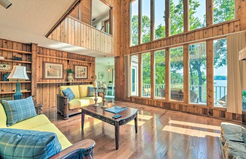 Sherrills Ford House | Quaint Lake Norman Home w/Boat Dock + Grill!